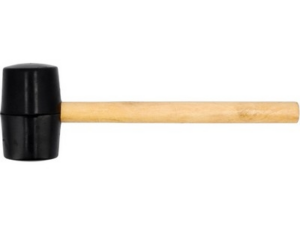 MAZO DE GOMA CON MANGO DE MADERA